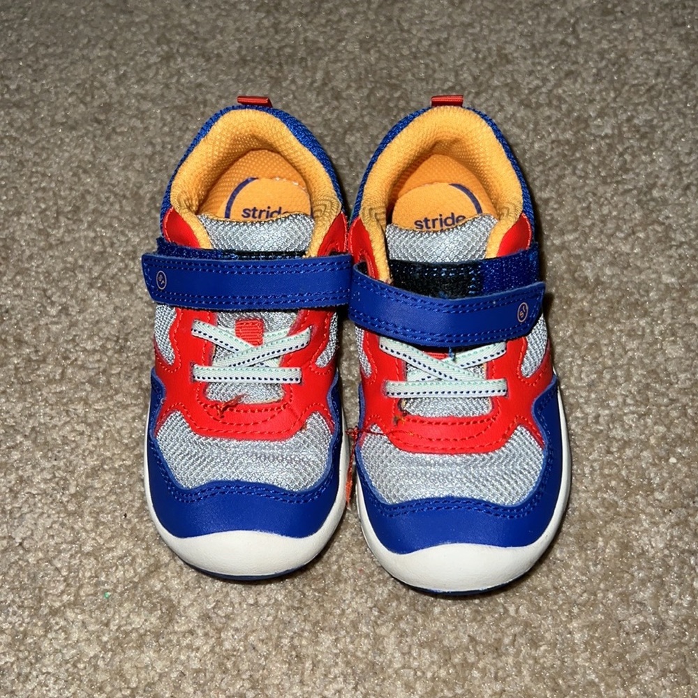 Like new toddler stride rite size 7m